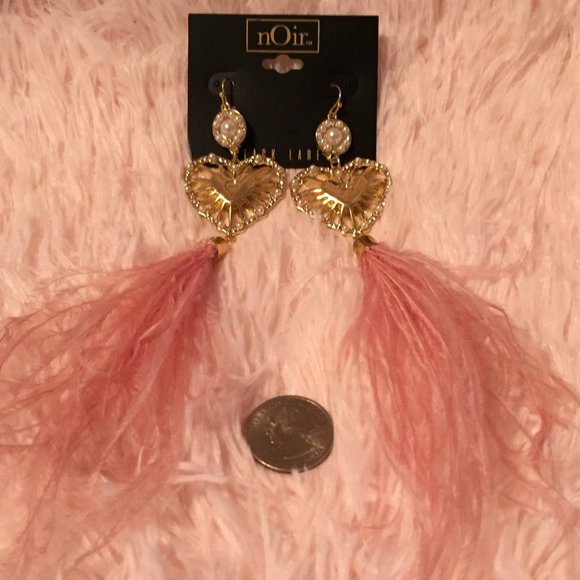NWT nOir Feather Pearl Gold Heart Earrings - Picture 1 of 3